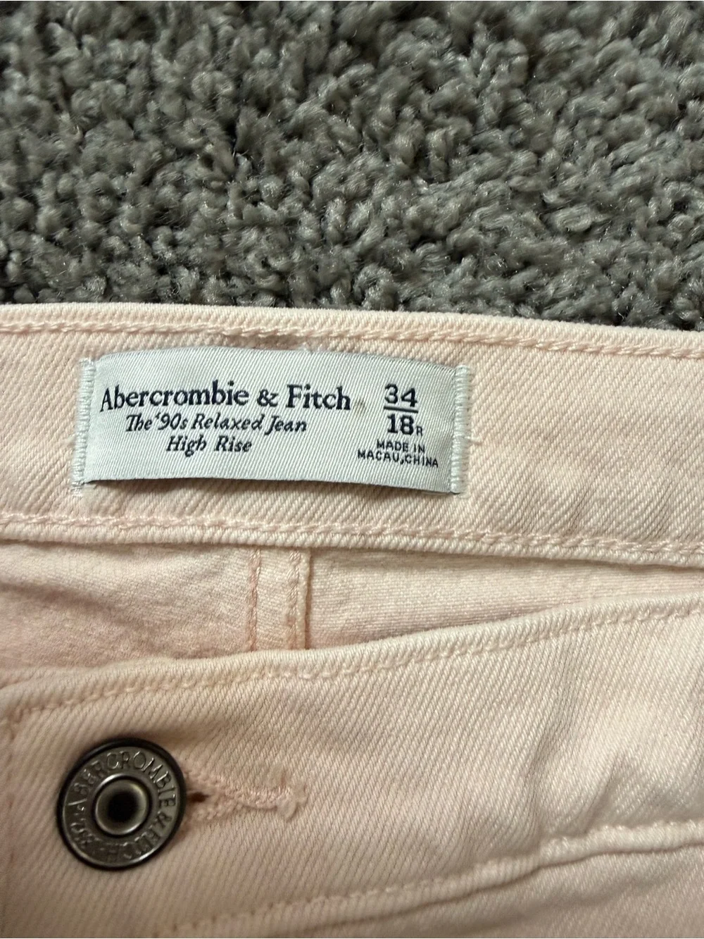 woman’s abercrombie and fitch Light Cream Straight-Leg Jeans 90s relaxed